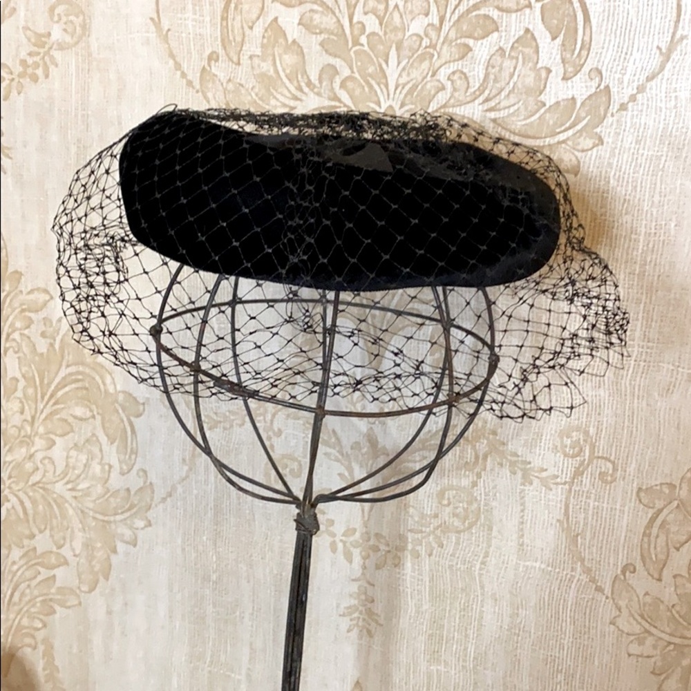 🖤 Vintage United Hatters Cap & Millinery Hat